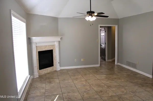 $1,600 | 6849 Dogwood Manor West, Olive Branch, MS 38654
