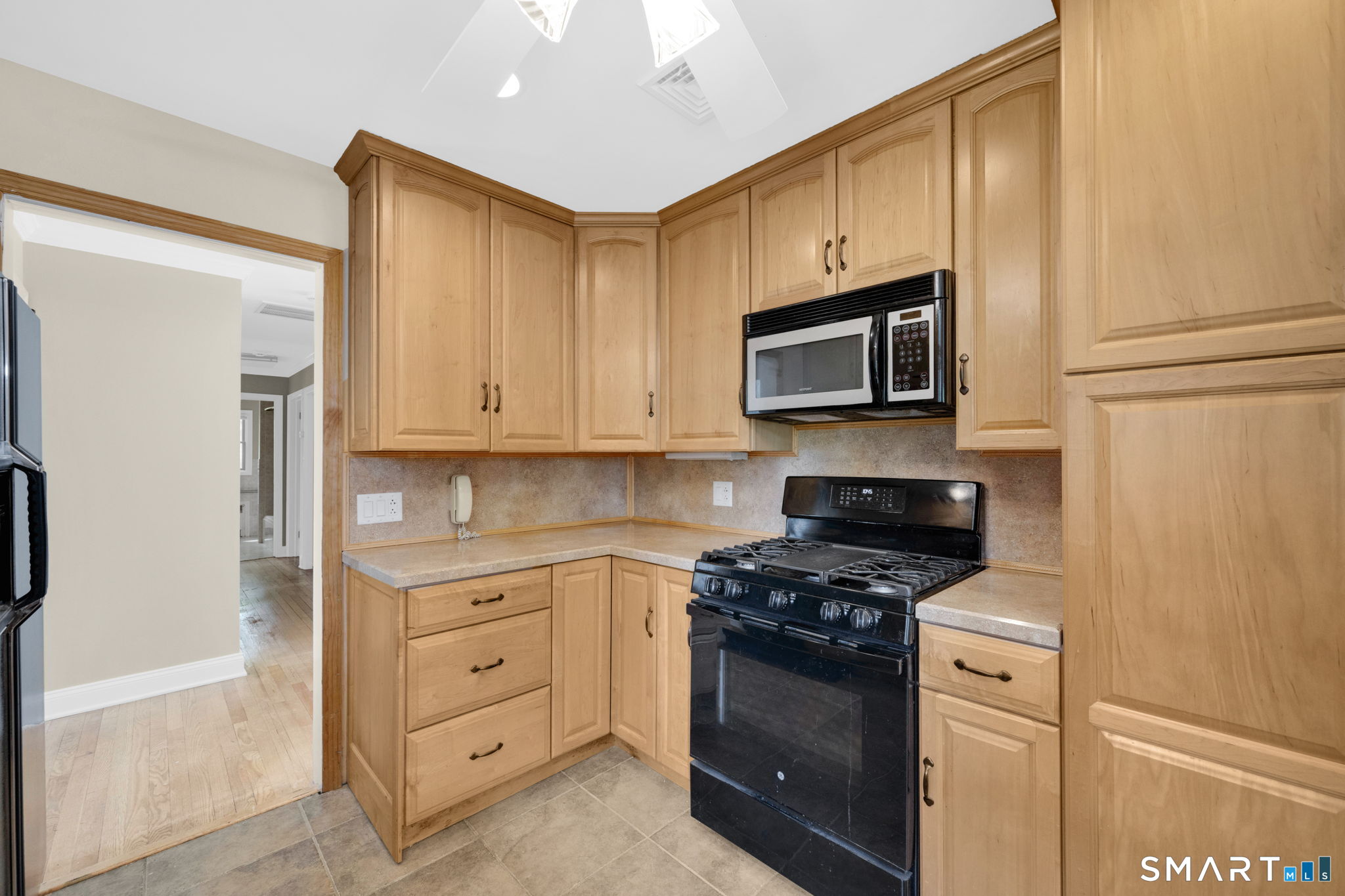 12 Unity Drive Trumbull, CT 06611 - Photo 13 of 38
