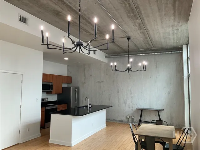 $2,200 | 545 Berrien Street, Unit I, Savannah, GA 31401