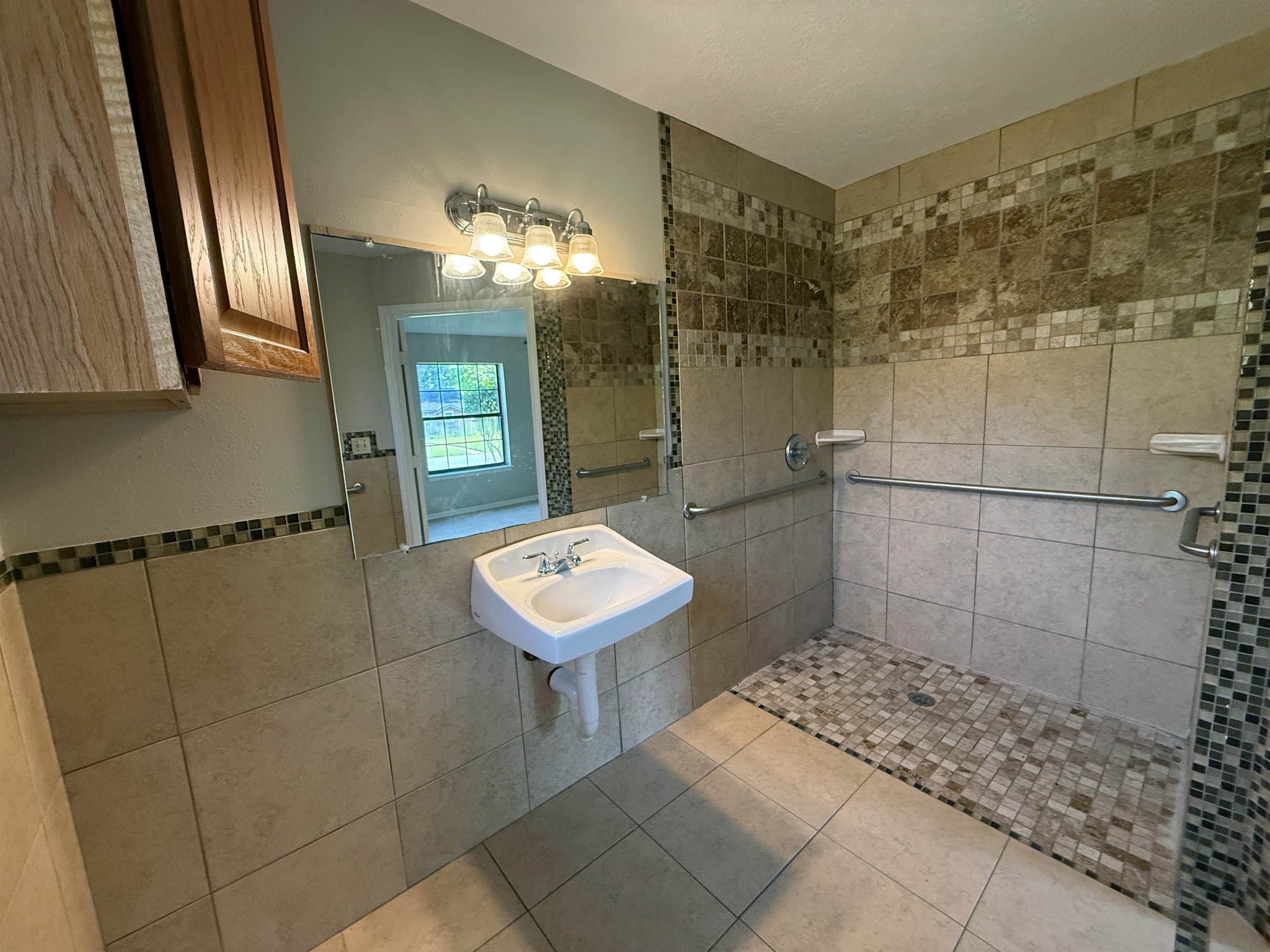 101 Oglesbee Road Silsbee, TX 77656 - Photo 9 of 17 Gallery Image 9