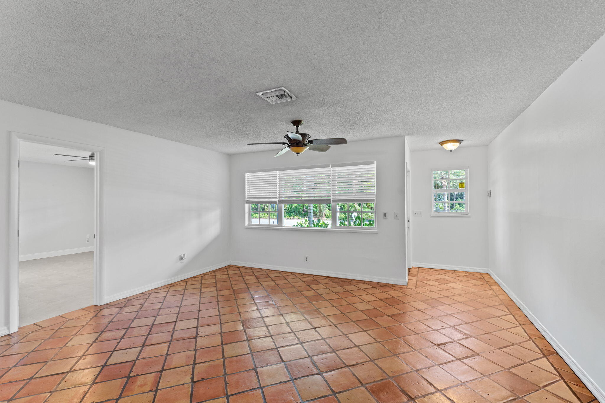 6537 Monmouth Road West Palm Beach, FL 33413 - Photo 9 of 34 17-web-or-mls-A7404255