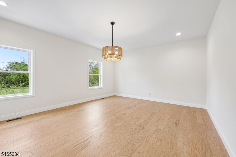 83-111 Beaver Run Road Hamburg, NJ 07419 - Photo 9 of 25 Gallery Image 9