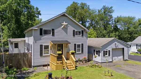 $315,000 | 102 Stone Quarry Road, Clifton Park, NY 12065
