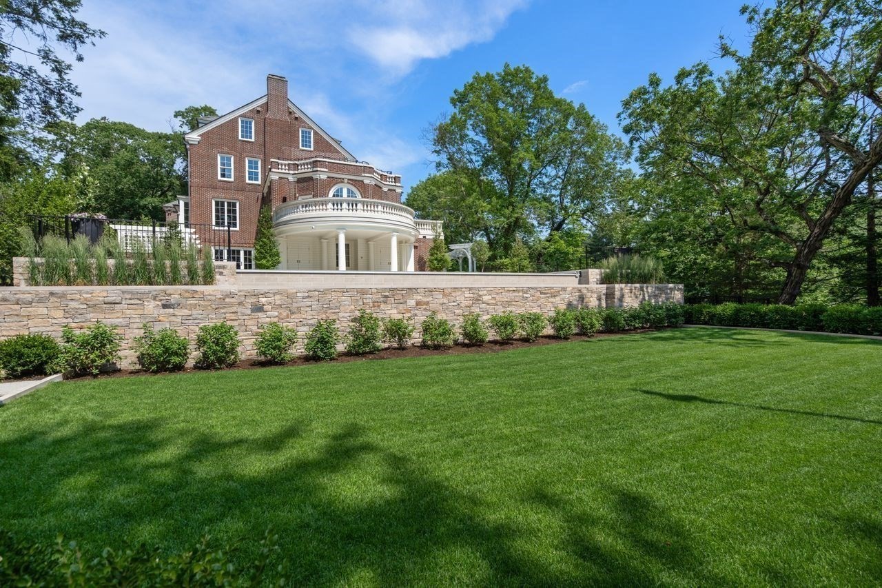9 The Ledges Road Newton, MA 02459 - Photo 30 of 33 Gallery Image 30