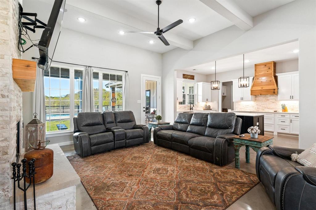 856 Yowell Hill Road Whitewright, TX 75491 - Photo 8 of 39