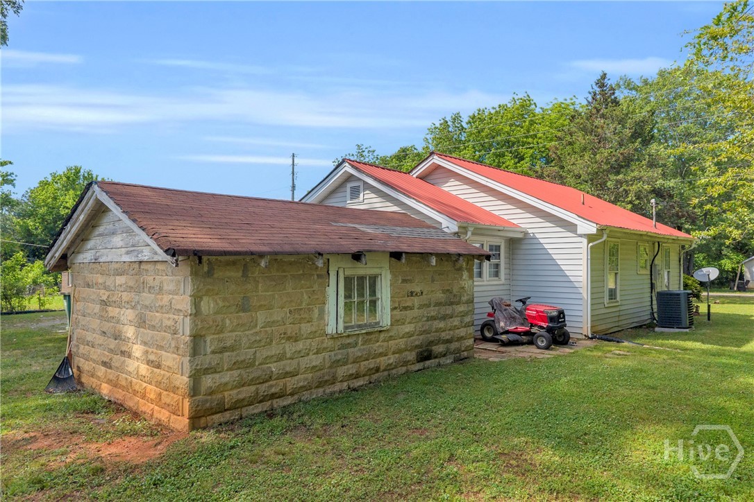 3759 Old Plainview Road Flowery Branch, GA 30542 - Photo 7 of 40 Gallery Image 7