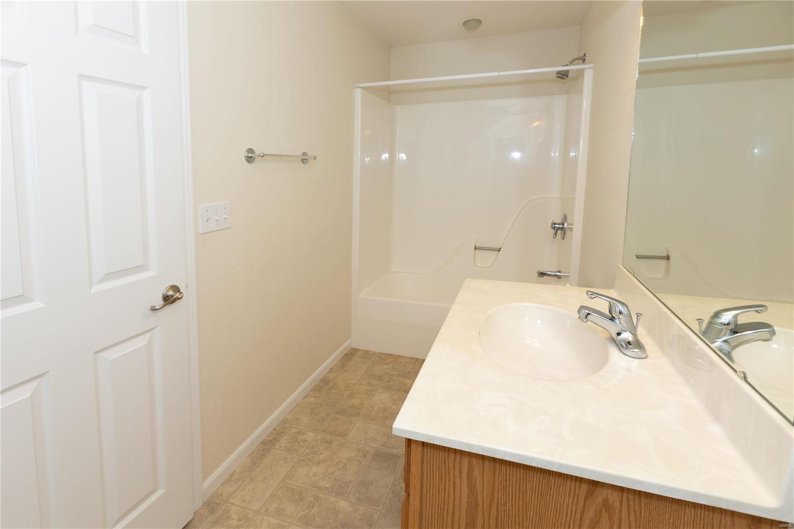 1711 Clover Ridge Columbia, IL 62236 - Photo 17 of 29 Gallery Image 17