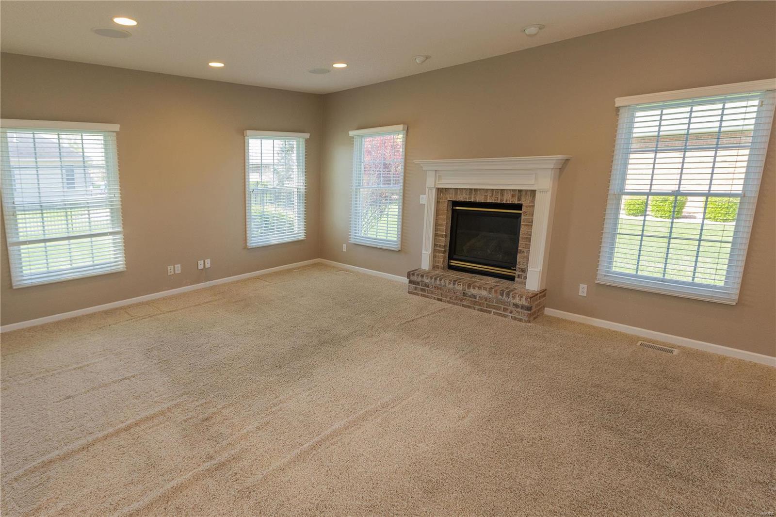 1711 Clover Ridge Columbia, IL 62236 - Photo 5 of 29 Gallery Image 5