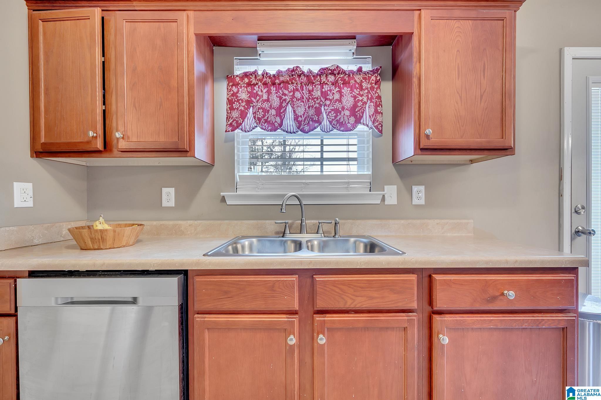 1130 Holt Circle Hayden, AL 35079 - Photo 8 of 27