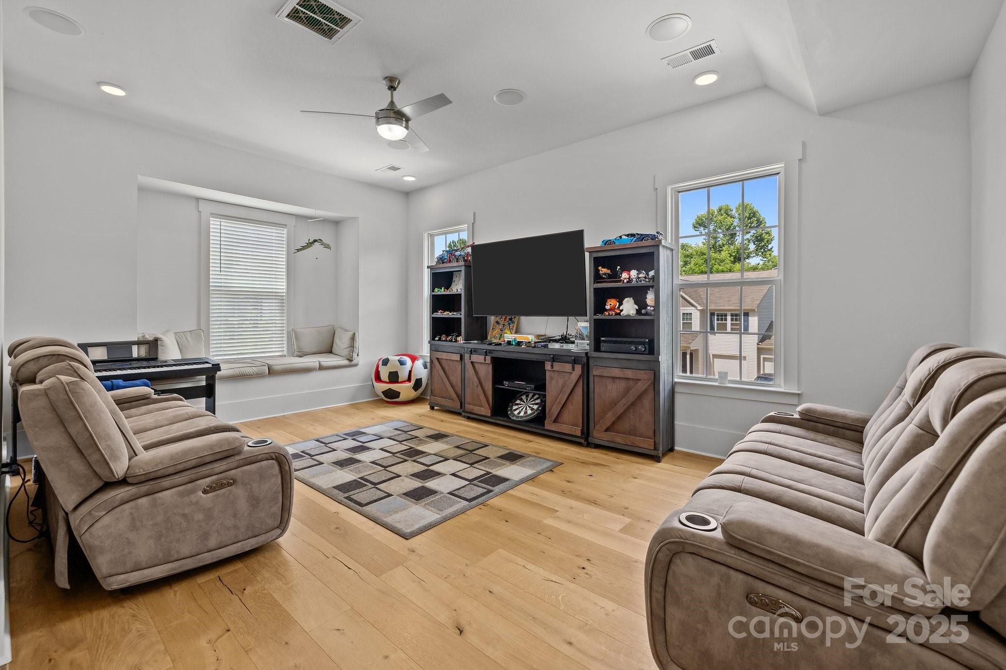 2117 Middlebridge Court Fort Mill, SC 29715 - Photo 19 of 48