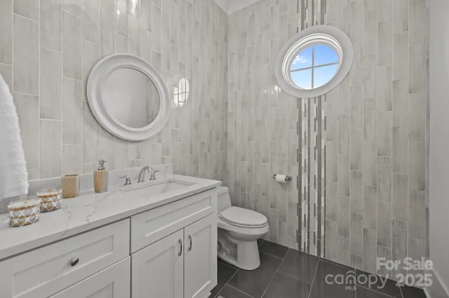 $899,000 | 2117 Middlebridge Court, Fort Mill, SC 29715