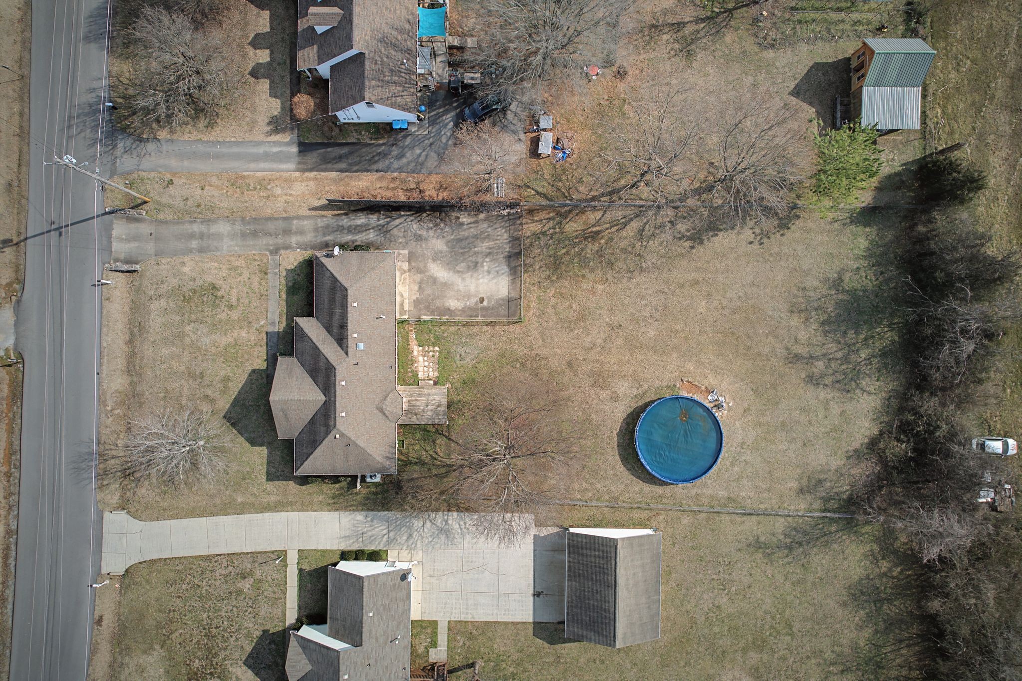 723 Hogan Drive Murfreesboro, TN 37128 - Photo 30 of 31 a bathroom with a sink and a mirror