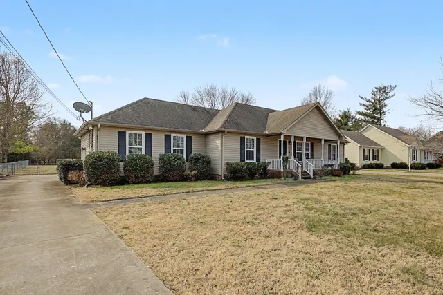 $355,000 | 723 Hogan Drive, Murfreesboro, TN 37128