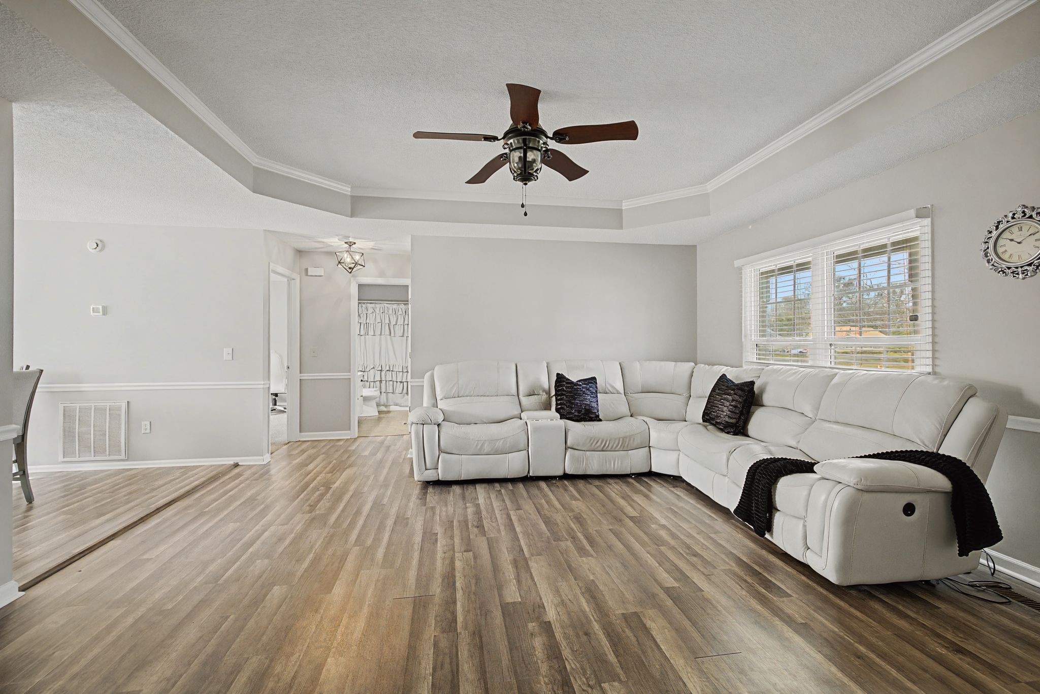 723 Hogan Drive Murfreesboro, TN 37128 - Photo 9 of 31 a living room with furniture