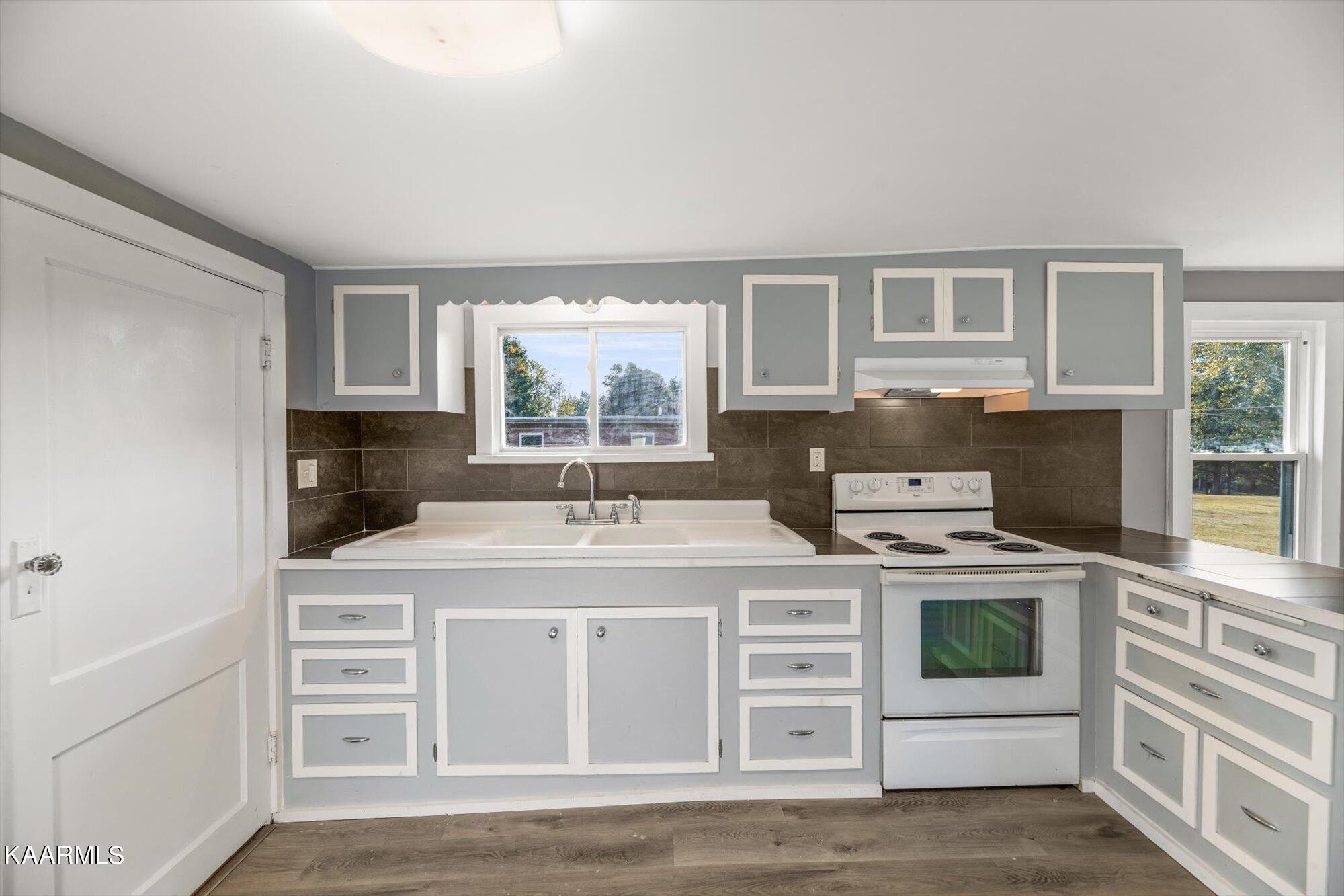 3534 Cunningham Road Knoxville, TN 37918 - Photo 12 of 21 Gallery Image 12