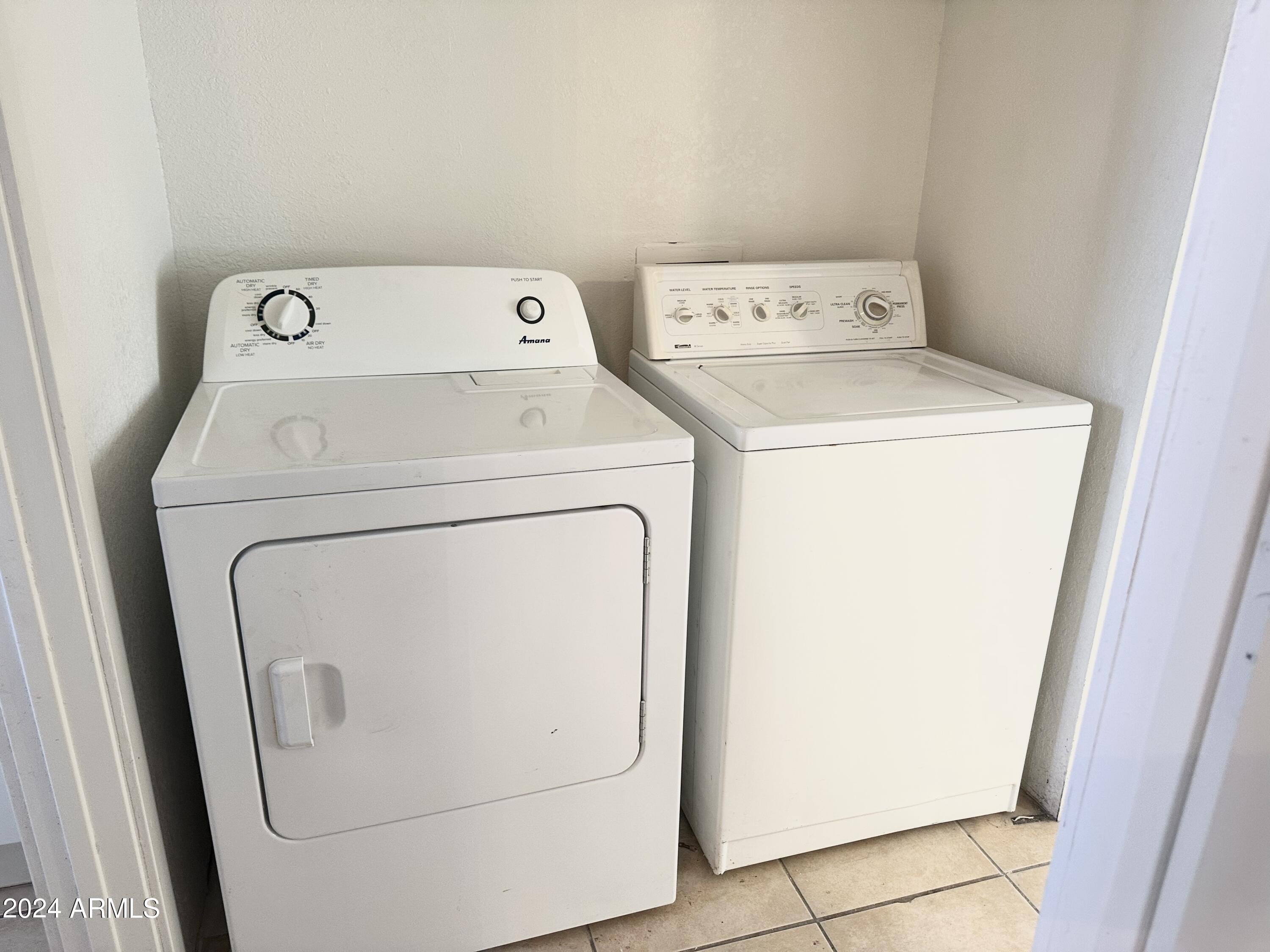 2033 West Madison Street, Unit 2 Phoenix, AZ 85009 - Photo 9 of 12 IMG_8388