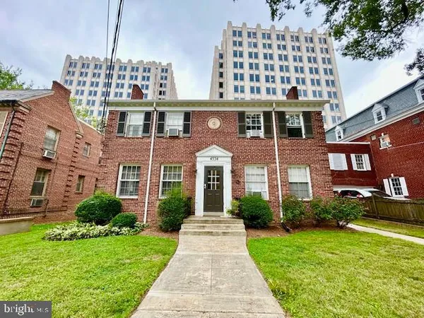 $2,300 | 4534 Avondale Street, Unit 2, Bethesda, MD 20814
