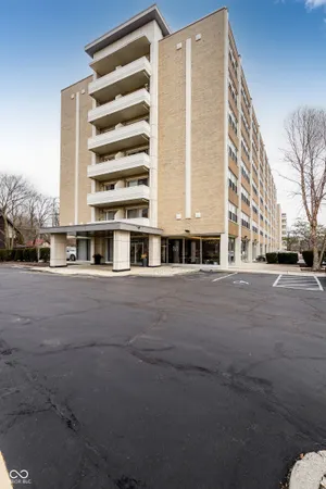 $179,900 | 3965 North Meridian Street, Unit 2D, Indianapolis, IN 46208