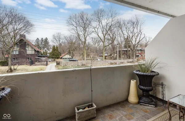 $179,900 | 3965 North Meridian Street, Unit 2D, Indianapolis, IN 46208