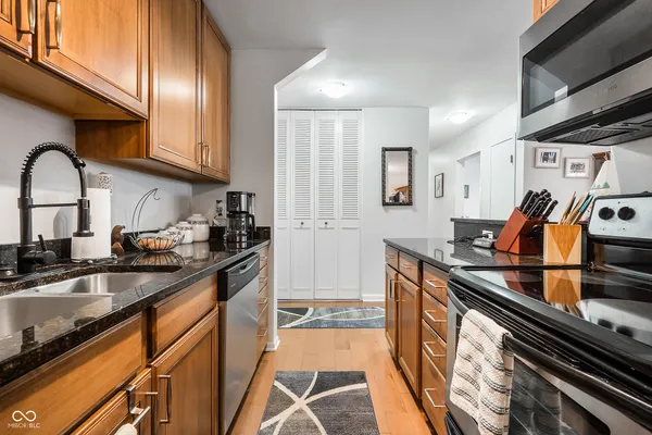 $179,900 | 3965 North Meridian Street, Unit 2D, Indianapolis, IN 46208
