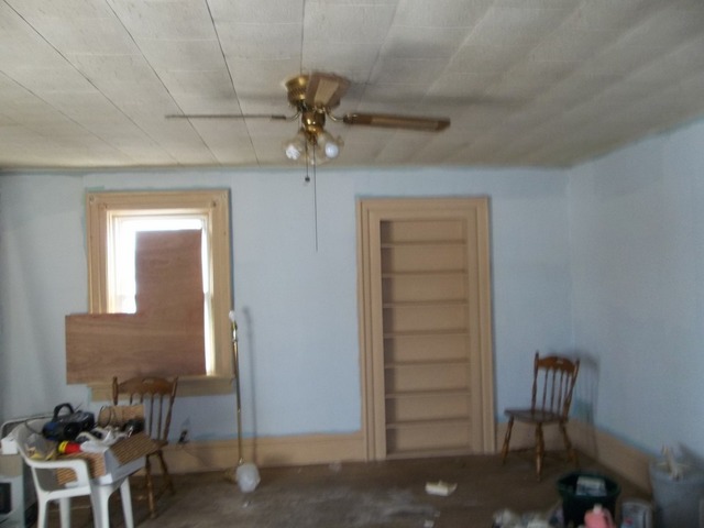 11657 North Adeline Road German Valley, IL 61039 - Photo 2 of 13 a view of a livingroom with a chair