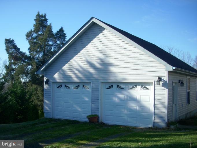 8650 Lees Ridge Road Warrenton, VA 20186 - Photo 16 of 17 Detached Garage w/Loft