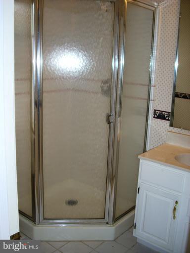 8650 Lees Ridge Road Warrenton, VA 20186 - Photo 3 of 17 Bathroom - Main Level