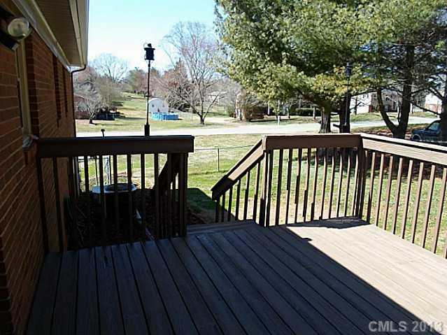 1476 Kings Road Hickory, NC 28602 - Photo 12 of 14 Gallery Image 12