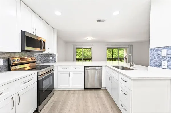 $275,000 | 600 Northern Way, Unit 302, Winter Springs, FL 32708