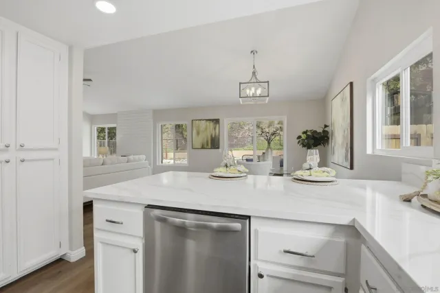 $799,999 | 13856 Jack Oak Lane, Lakeside, CA 92040