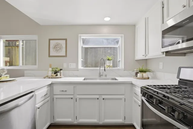 $799,999 | 13856 Jack Oak Lane, Lakeside, CA 92040