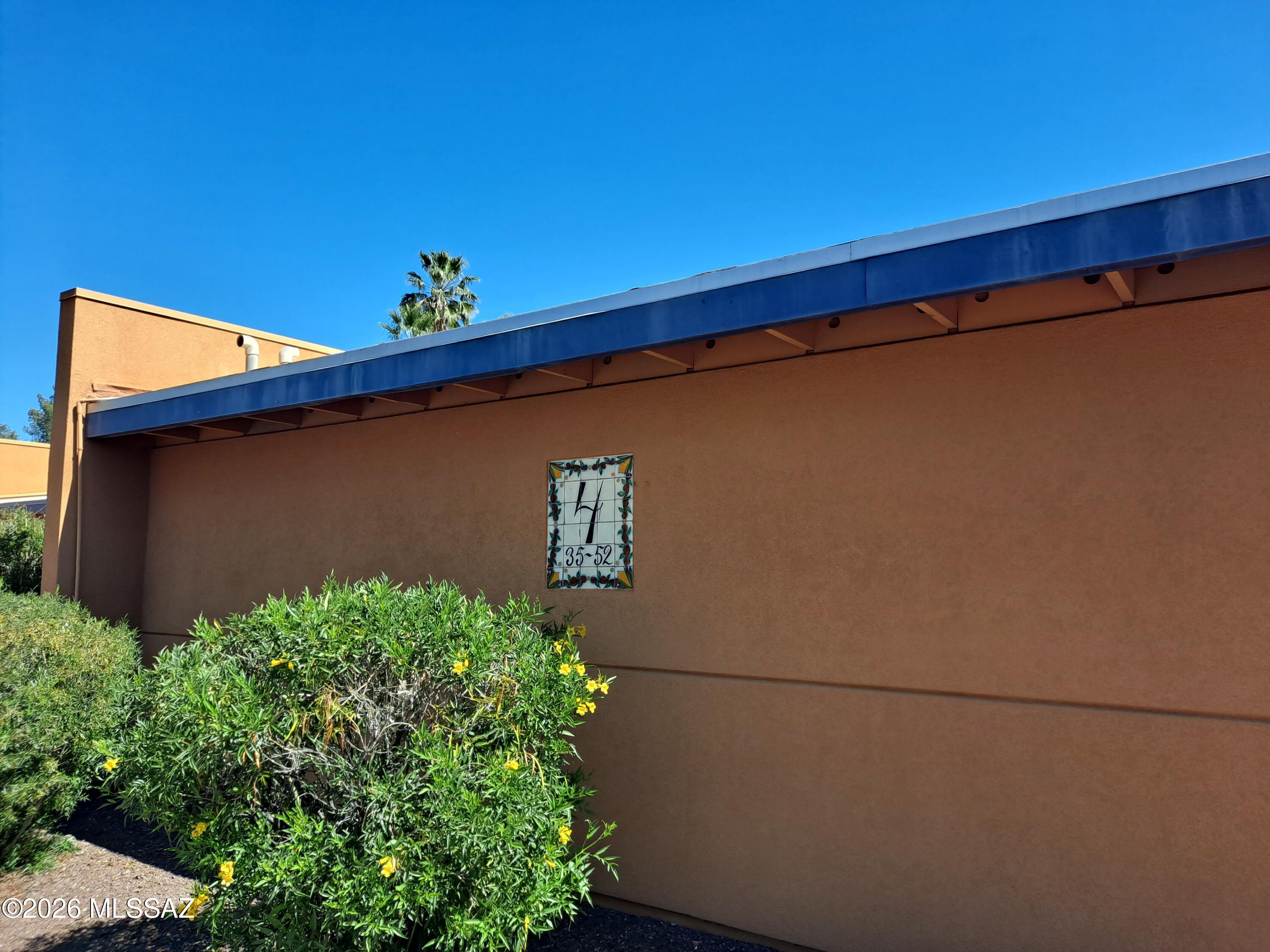 350 North Silverbell Road, Unit 40 Tucson, AZ 85745 - Photo 4 of 26 Front Building