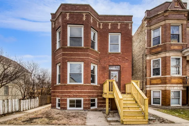 a front view of a residential apartment building