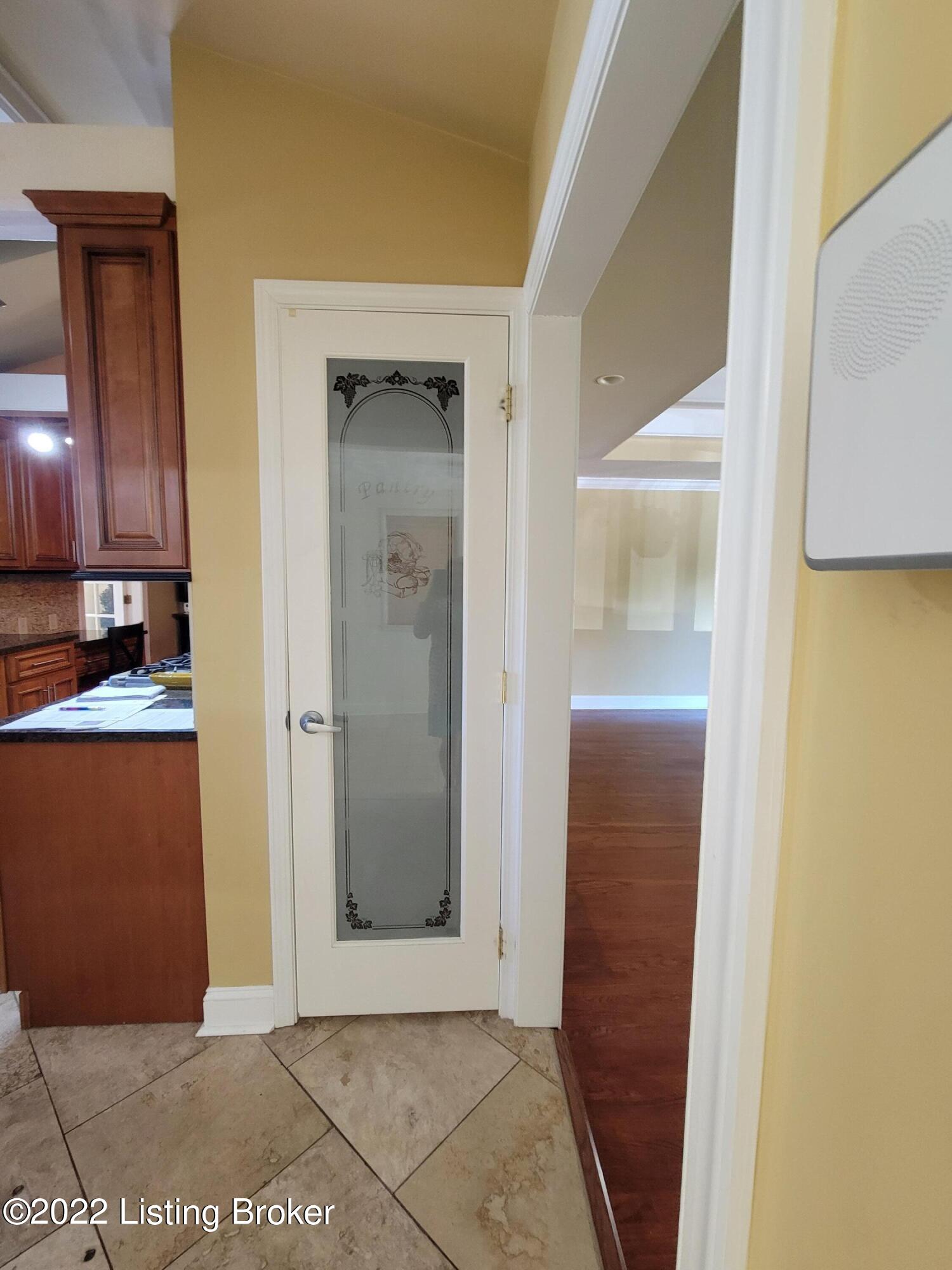 9722 3rd Street Road Louisville, KY 40272 - Photo 20 of 46 20220922_152701