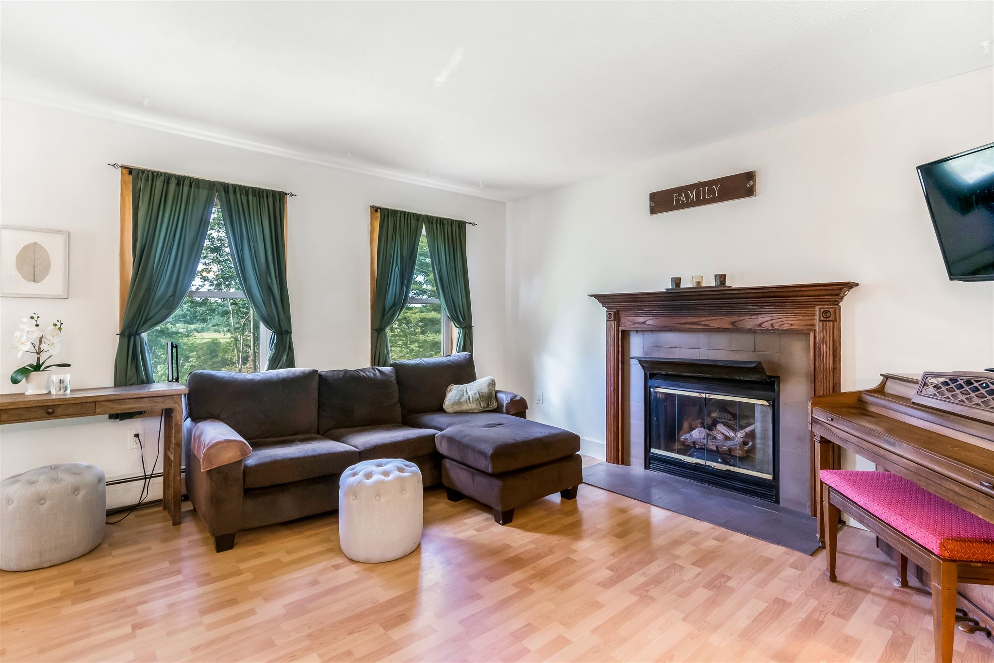 343 River Road Essex Junction, VT 05452 - Photo 10 of 33