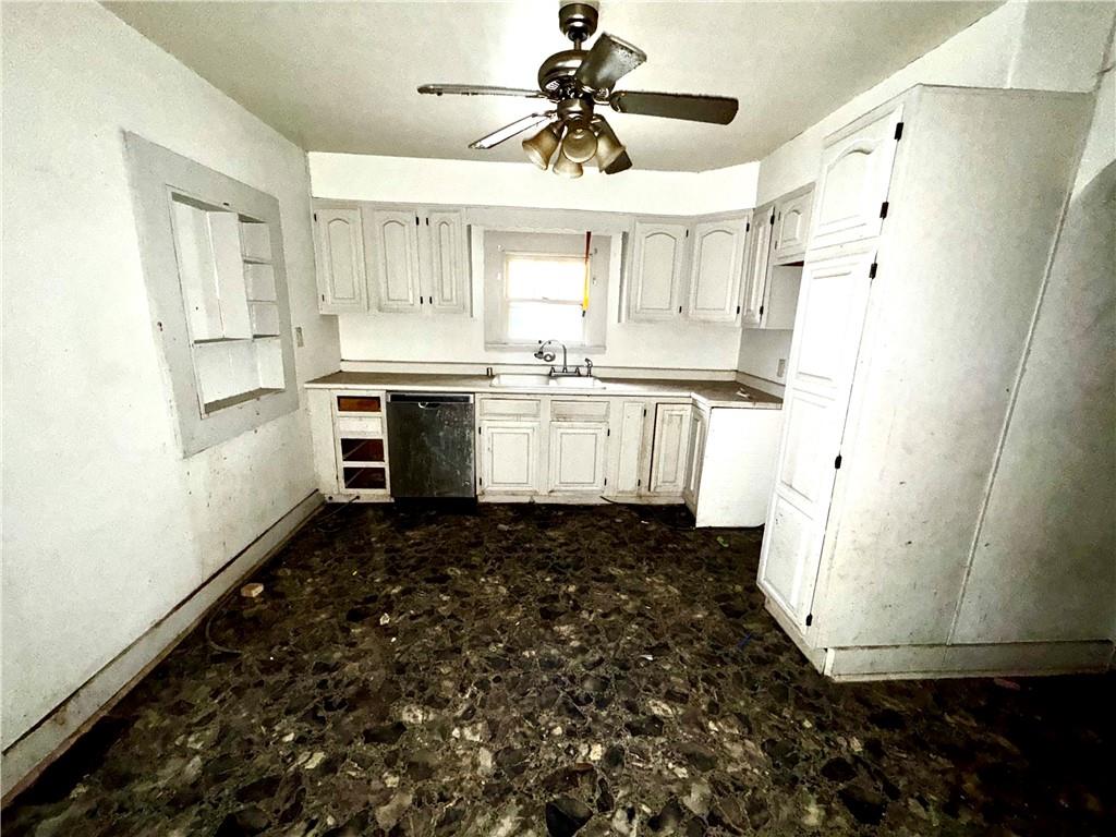 718 Thompson Avenue St. Joseph, MO 64504 - Photo 4 of 15