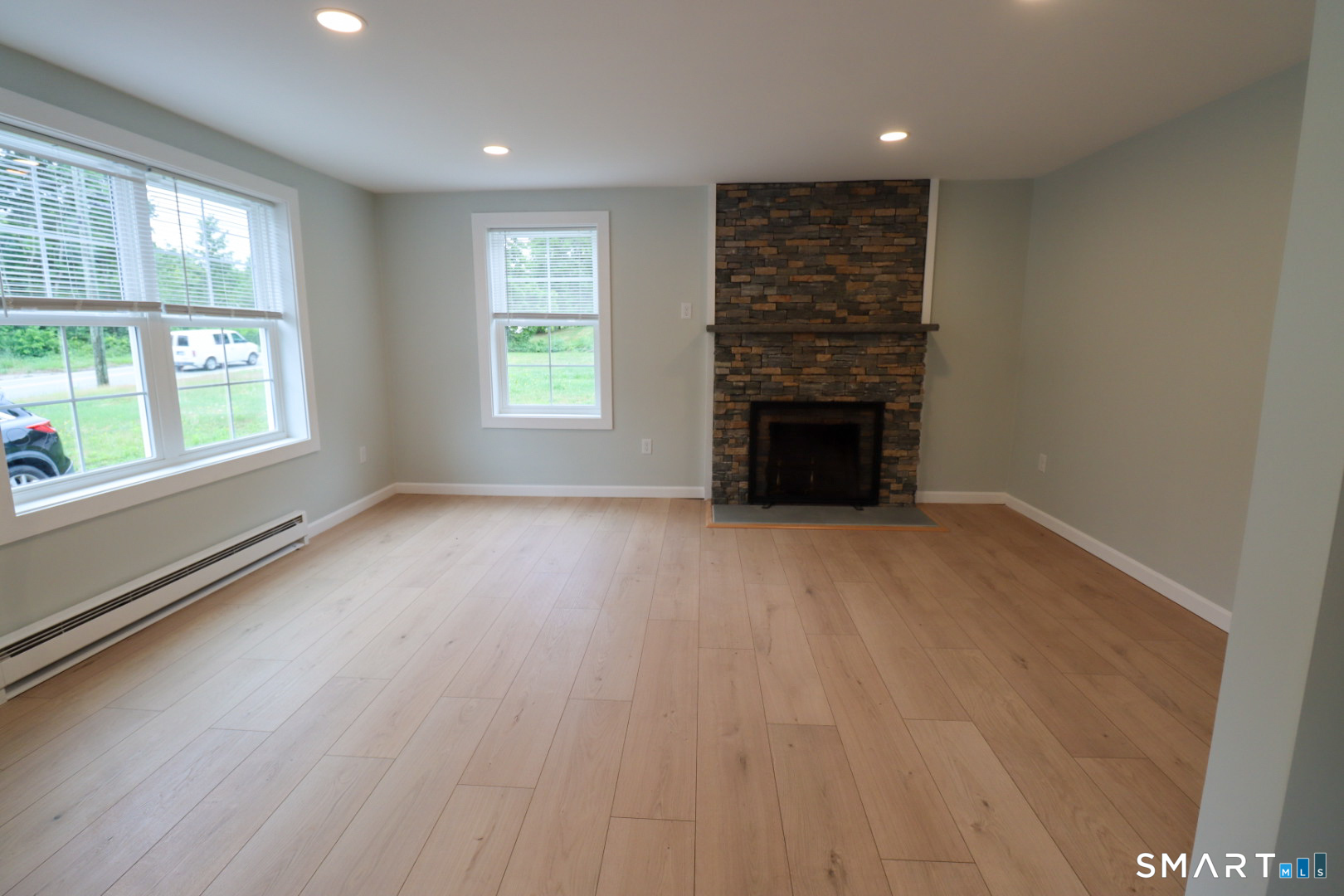 58 Norwich Road Waterford, CT 06375 - Photo 8 of 15
