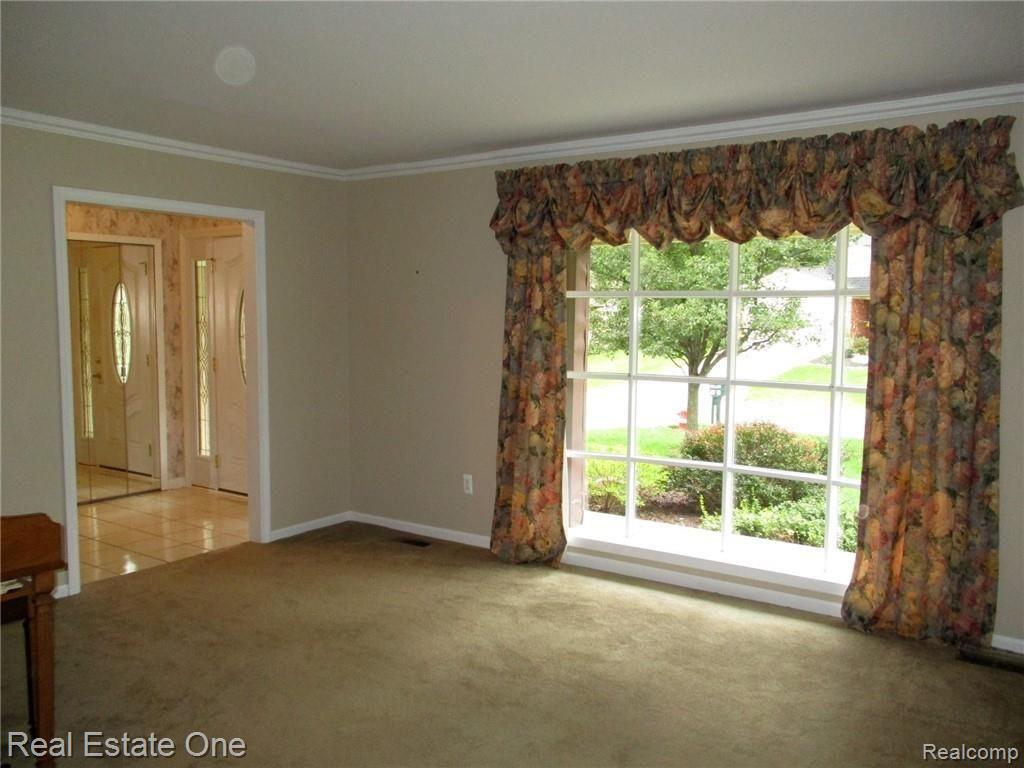 434 Pinehurst Drive Rochester Hills, MI 48309 - Photo 6 of 32