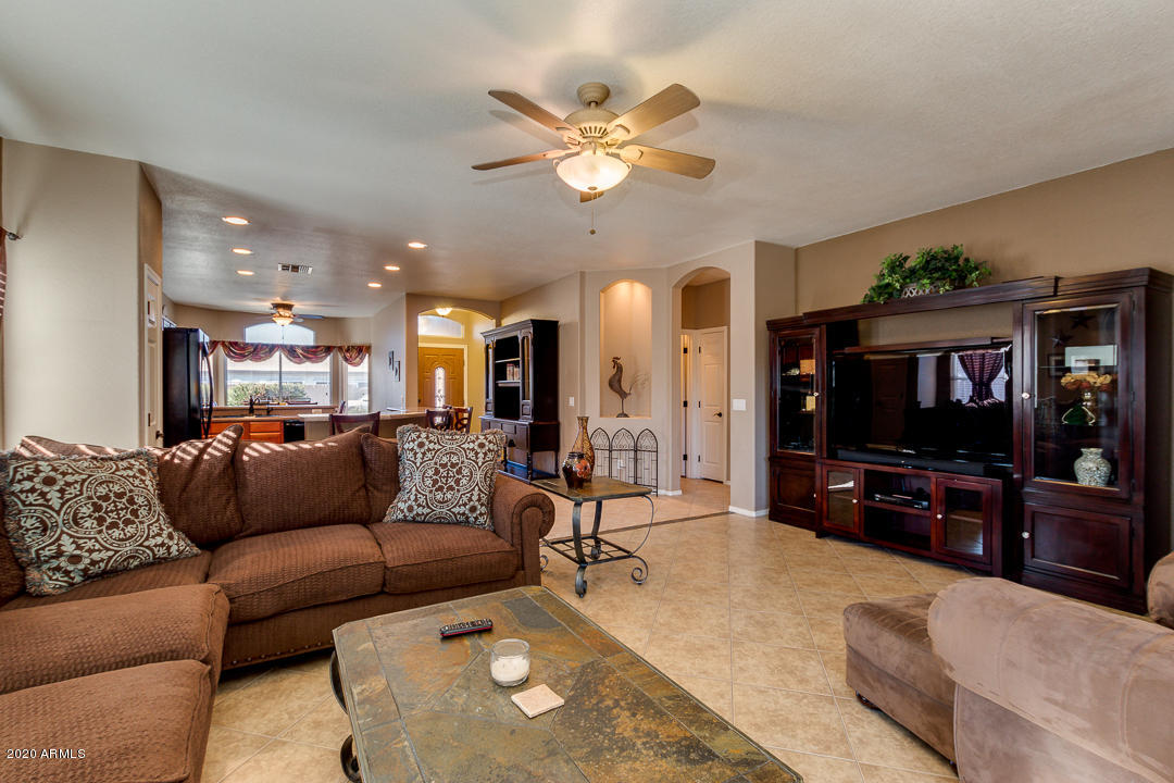 3461 South Sawmill Road Gilbert, AZ 85297 - Photo 13 of 27 13-Sawmill