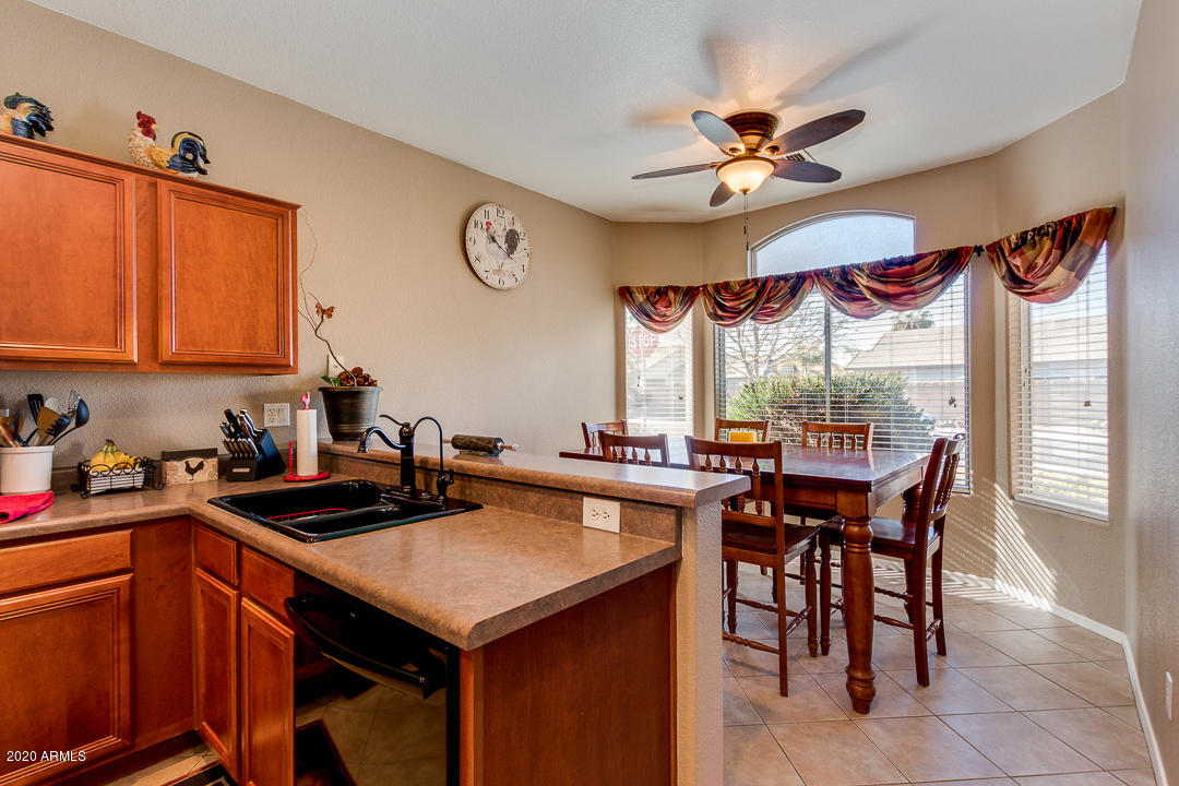 3461 South Sawmill Road Gilbert, AZ 85297 - Photo 7 of 27 06-Sawmill