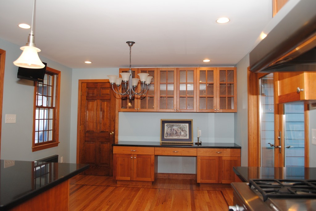 15 Myopia Road Quincy, MA 02170 - Photo 3 of 12 Gallery Image 3