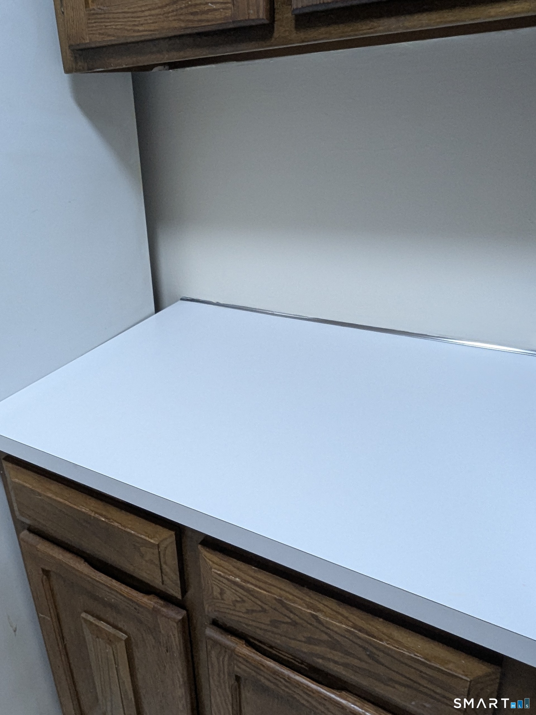 36 Thompson Road, Unit B Manchester, CT 06040 - Photo 6 of 12 Convenient counterspace to the right of the refrigerator