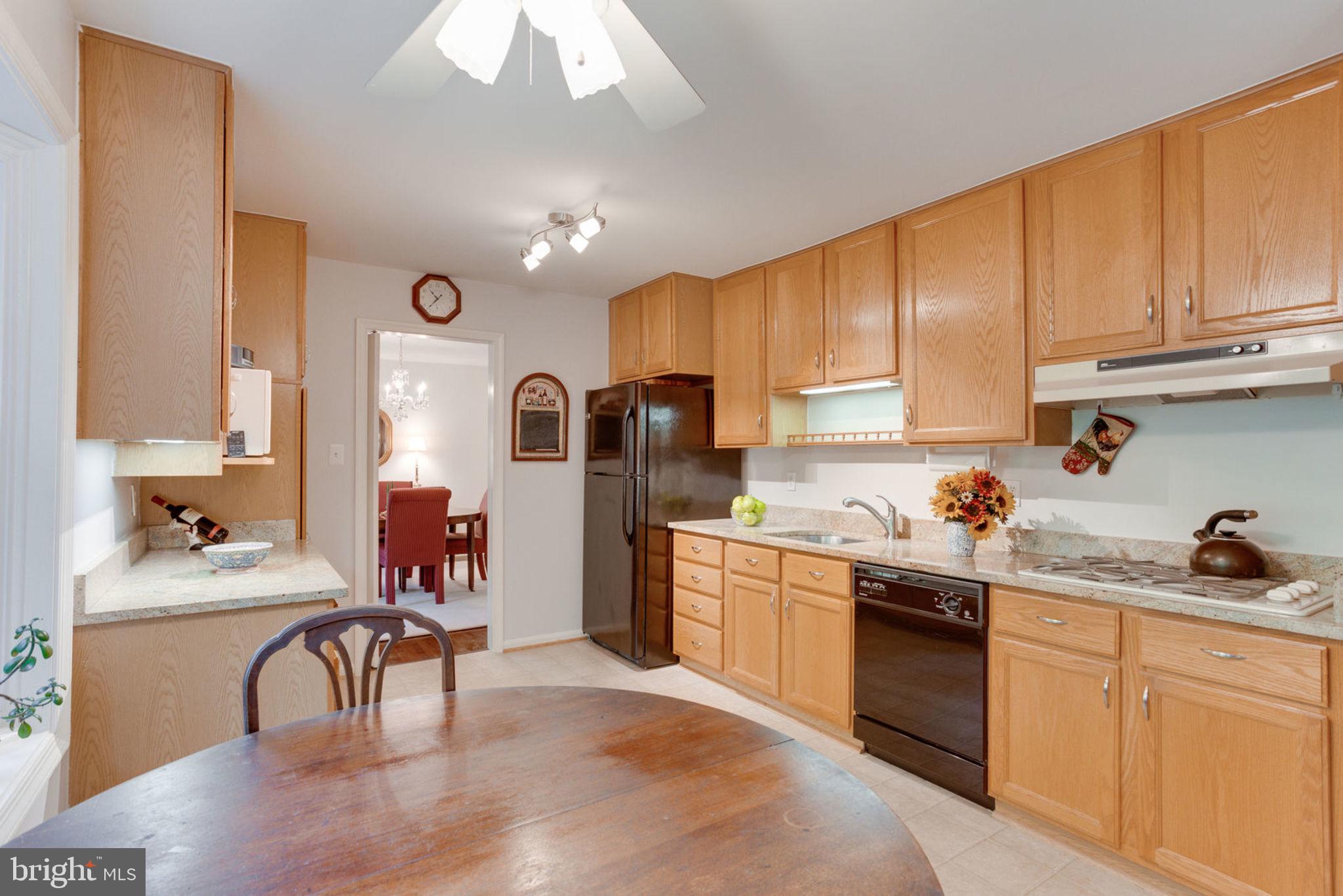 10224 Vale Road Vienna, VA 22181 - Photo 11 of 90 Gallery Image 11