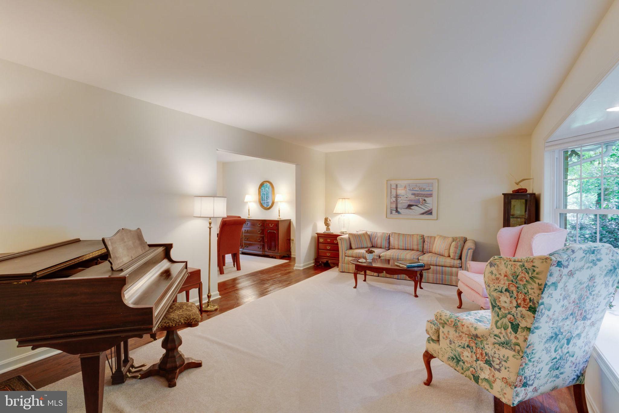 10224 Vale Road Vienna, VA 22181 - Photo 19 of 90 Gallery Image 19