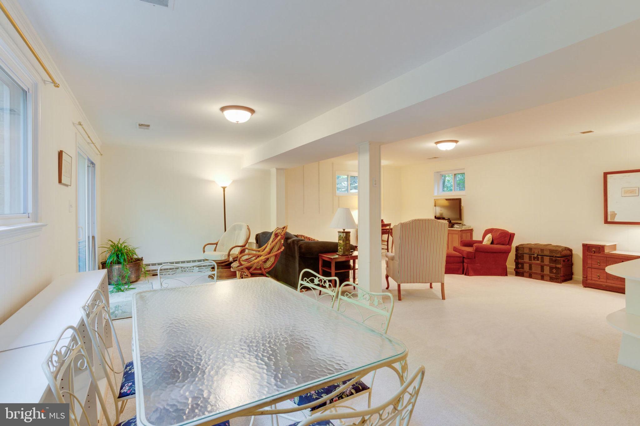 10224 Vale Road Vienna, VA 22181 - Photo 41 of 90 Gallery Image 41