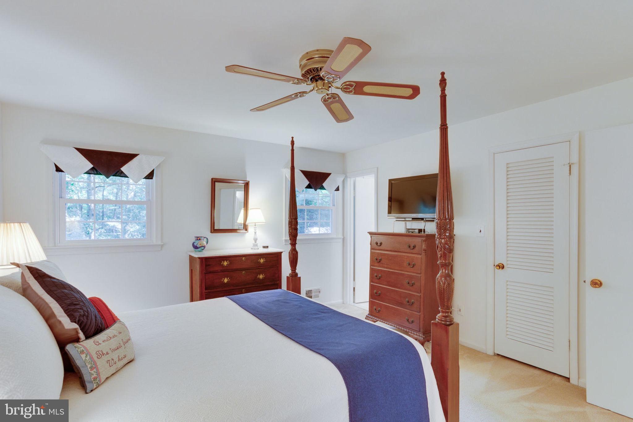 10224 Vale Road Vienna, VA 22181 - Photo 54 of 90 Gallery Image 54