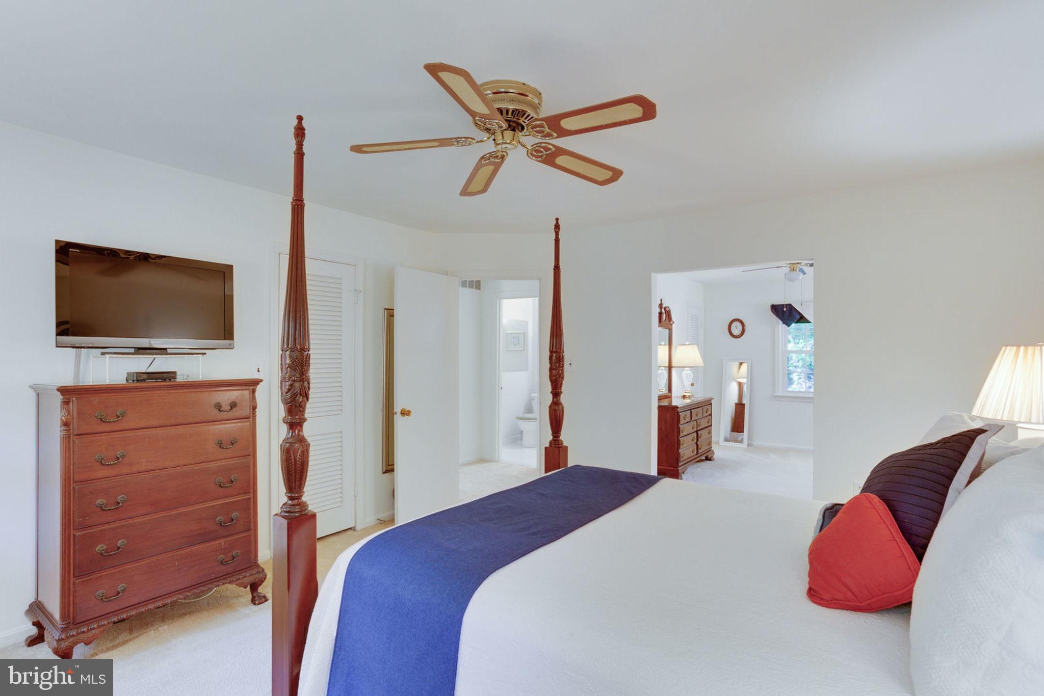10224 Vale Road Vienna, VA 22181 - Photo 56 of 90 Gallery Image 56