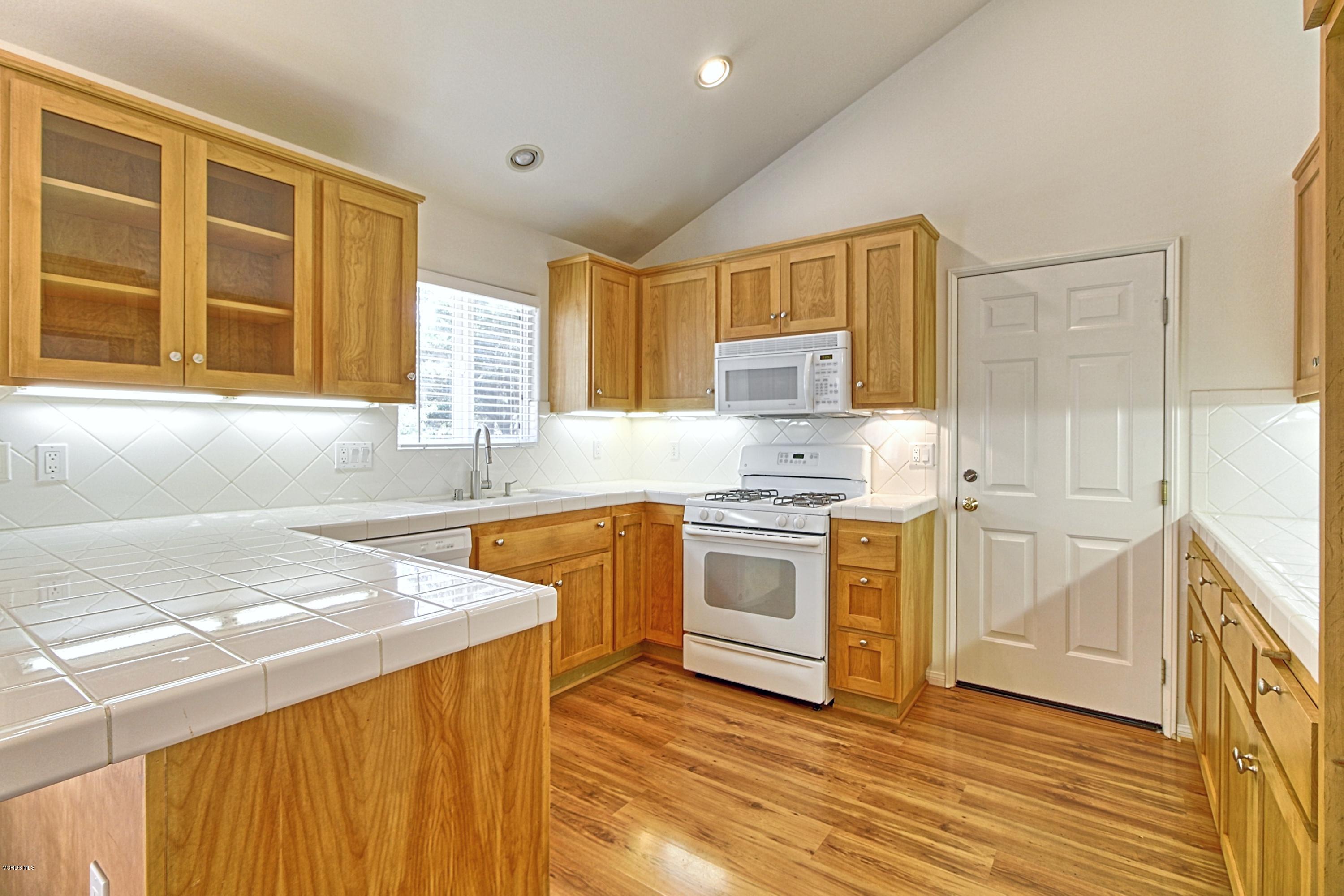 348 Burnham Road Oak View, CA 93022 - Photo 12 of 45 012 (13)