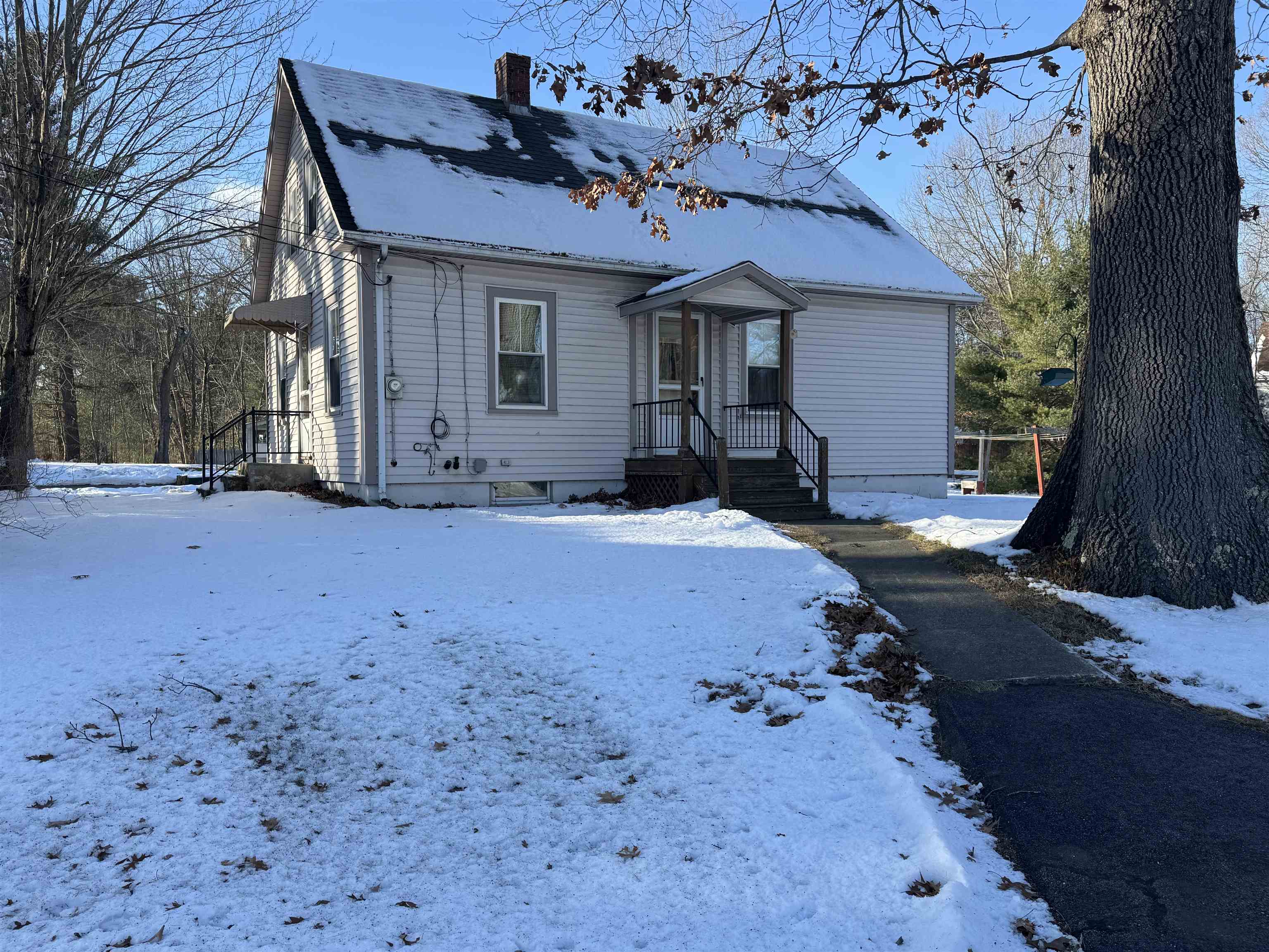 9 Old Colony Road Dover, NH 03820 - Photo 2 of 14 Gallery Image 2