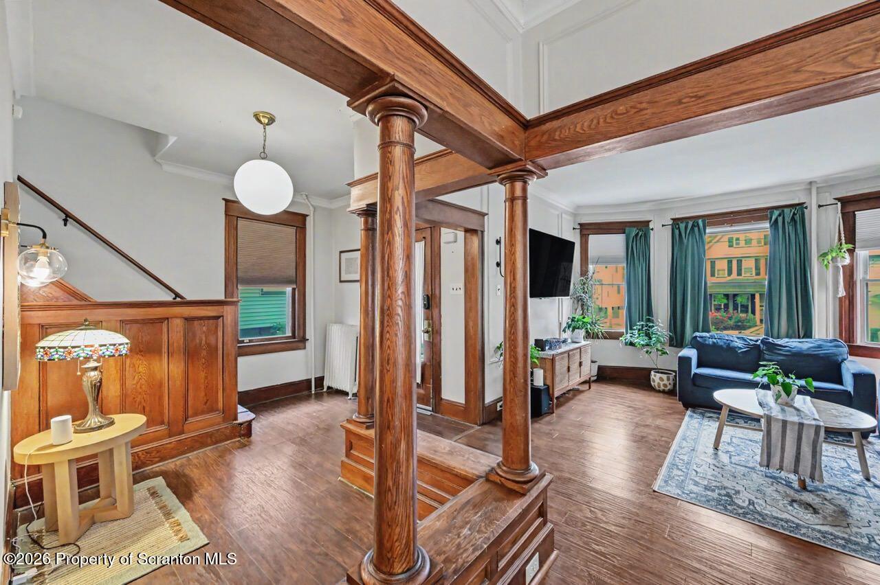 933 Fisk Street Scranton, PA 18509 - Photo 19 of 63 Foyer